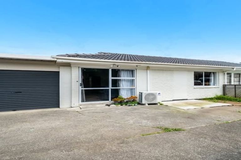 Photo of property in 2/6 King Street, Papatoetoe, Auckland, 2104