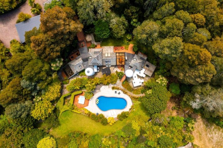 Photo of property in 24 Channel View Road, Campbells Bay, Auckland, 0630