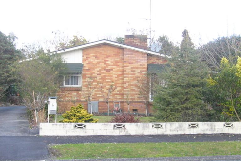 Photo of property in 6 Thornton Place, Melville, Hamilton, 3206