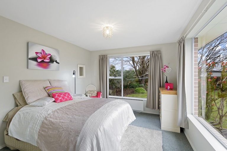 Photo of property in 11 Croziers Road, St Albans, Christchurch, 8052