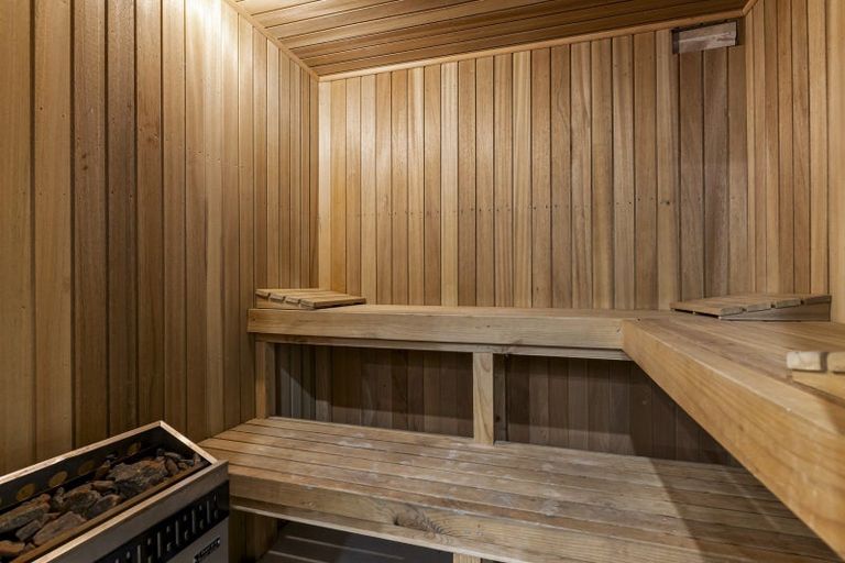 Photo of property in 6 Mahinga Place, Massey, Auckland, 0614