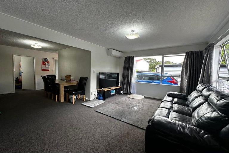 Photo of property in 3/1232 High Street, Taita, Lower Hutt, 5011