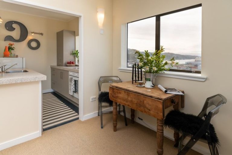 Photo of property in Hobson Court Flats, 55/70u Hobson Street, Thorndon, Wellington, 6011