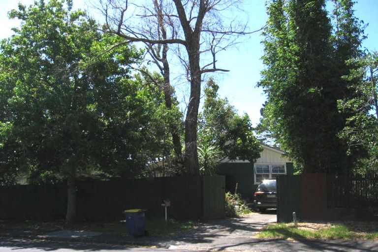 Photo of property in 121 Canongate Street, Birkdale, Auckland, 0626