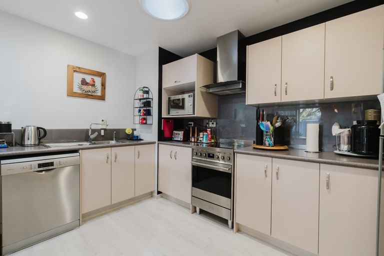 Photo of property in 28 Ranui Street, Dinsdale, Hamilton, 3204