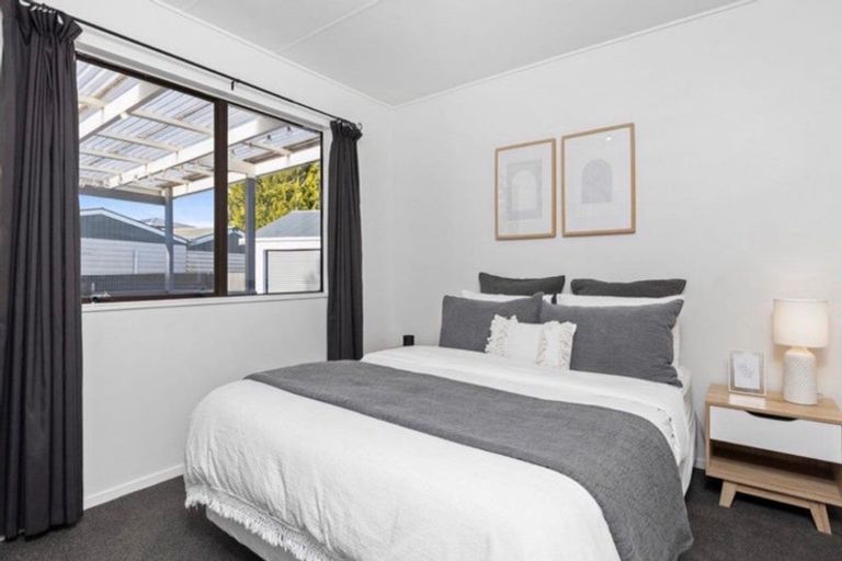 Photo of property in 23 Fisher Place, Carterton, 5713