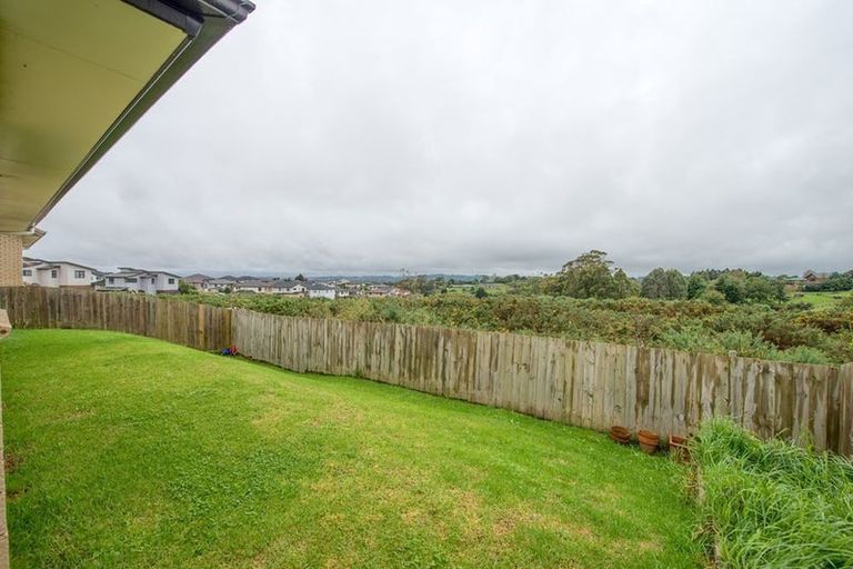 Photo of property in 8 Kokako Rise, Papakura, 2110
