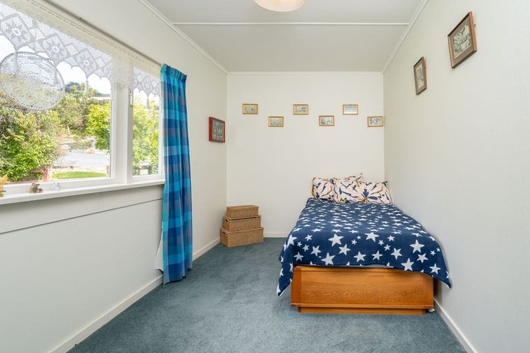 Photo of property in 1 Waikana Street, Broad Bay, Dunedin, 9014