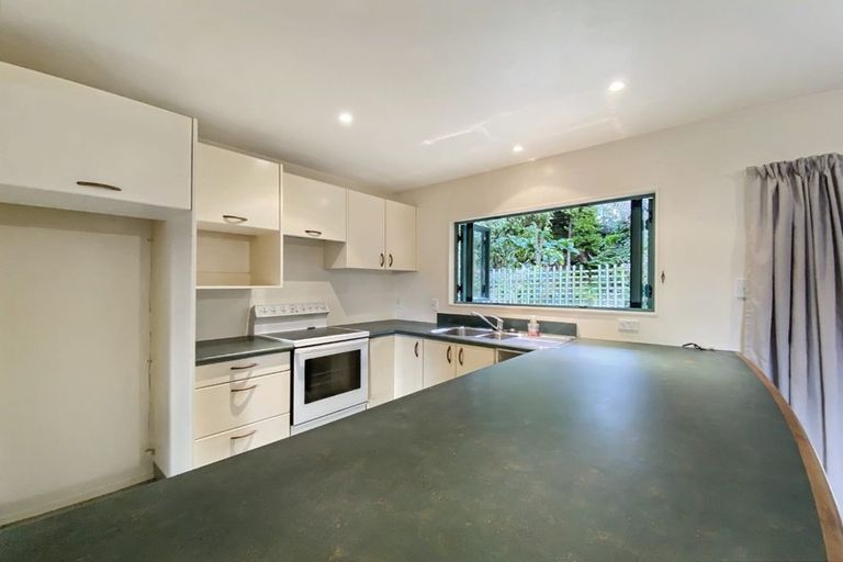 Photo of property in 7 Oak Grove, Mount Cook, Wellington, 6011