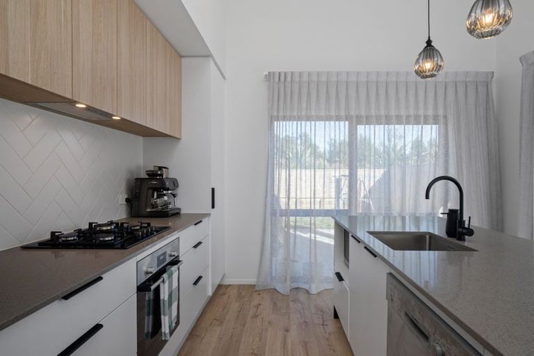 Photo of property in 8 Karaipiture Road, Karaka, 2124
