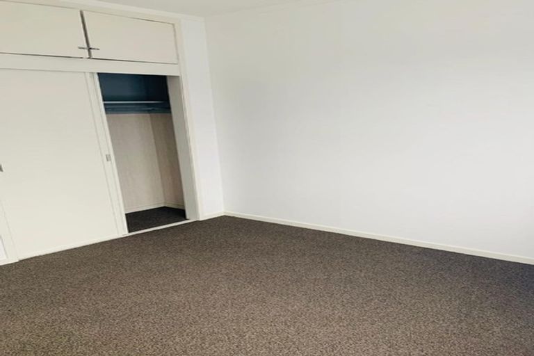 Photo of property in 2/70 Bentley Avenue, Glenfield, Auckland, 0629