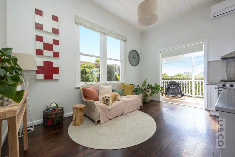 Photo of property in 25 George Street, Riverhead, 0820