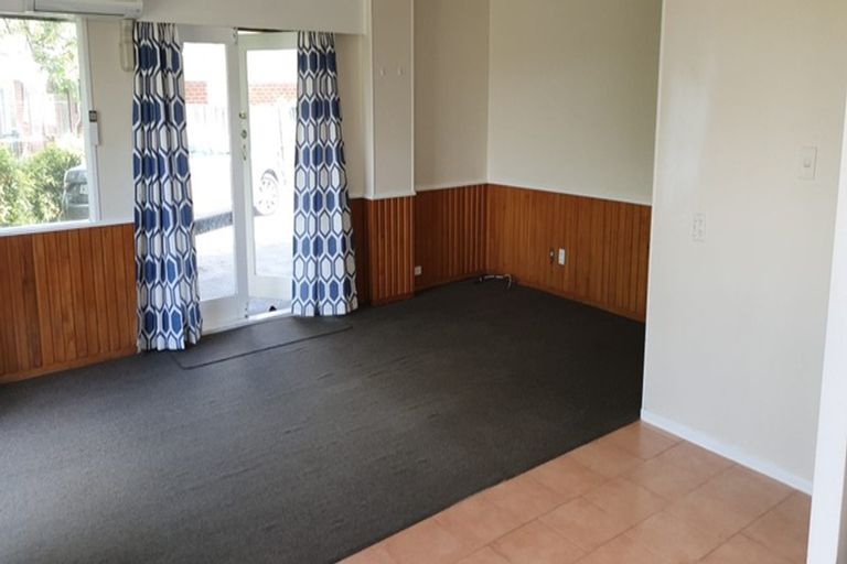 Photo of property in 1/223 Eskdale Road, Birkenhead, Auckland, 0626