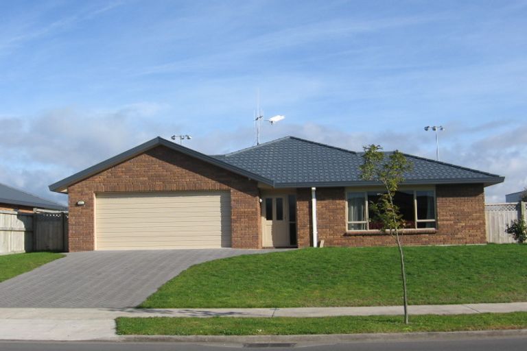 Photo of property in 11 Nottingham Drive, Hamilton East, Hamilton, 3216