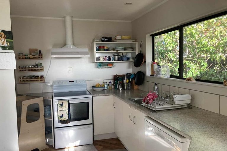 Photo of property in 1/279 Hobsonville Road, Hobsonville, Auckland, 0618
