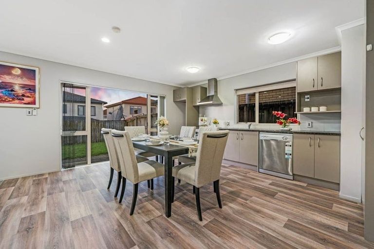 Photo of property in 6 Magnolia Place, Flat Bush, Auckland, 2016