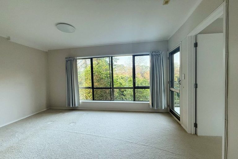 Photo of property in The Haven, 22/120 Beach Haven Road, Beach Haven, Auckland, 0626