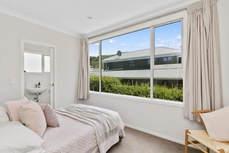 Photo of property in 46a Parkvale Road, Karori, Wellington, 6012