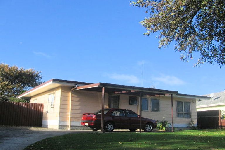Photo of property in 18 Stillwater Place, Westbrook, Palmerston North, 4412