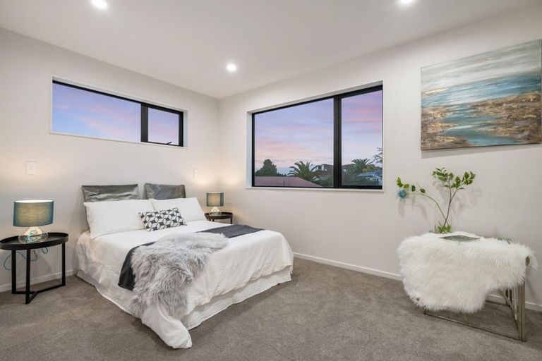 Photo of property in 7/16 Binsted Road, New Lynn, Auckland, 0600