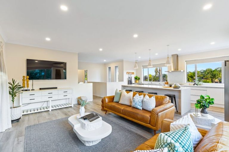 Photo of property in 6 Andre Rise, Stanmore Bay, Whangaparaoa, 0932