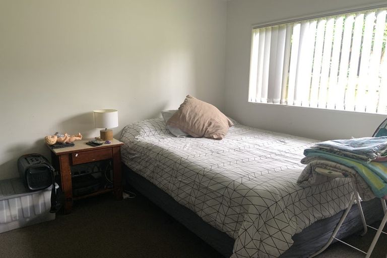 Photo of property in 4 Volta Place, Clendon Park, Auckland, 2103