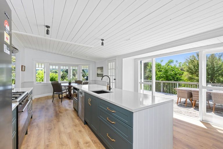 Photo of property in 310 Waiteitei Road, Wellsford, 0974