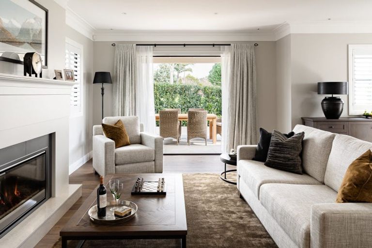 Photo of property in 5 Brianna Place, Karaka, 2113