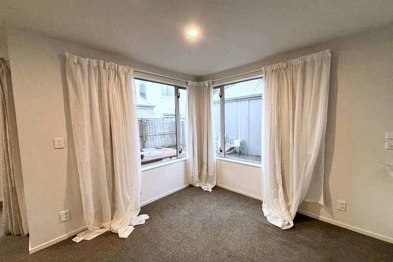 Photo of property in 156 Edgeware Road, Edgeware, Christchurch, 8013