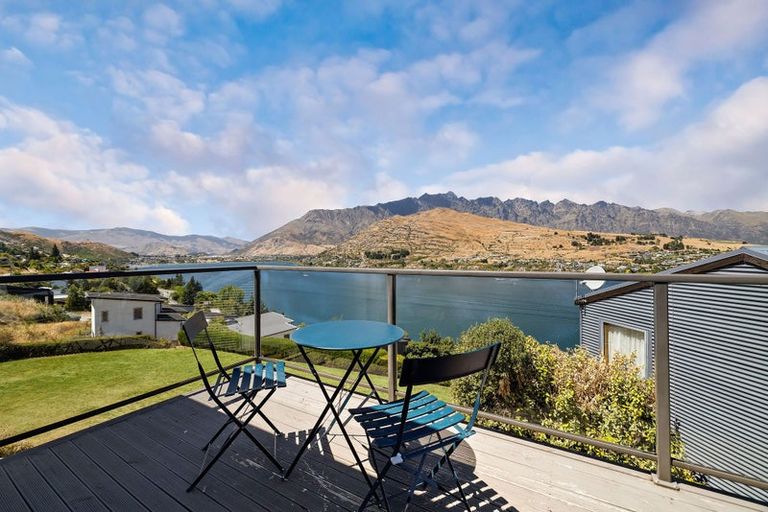 Photo of property in 5 Gum Lane, Queenstown, 9300