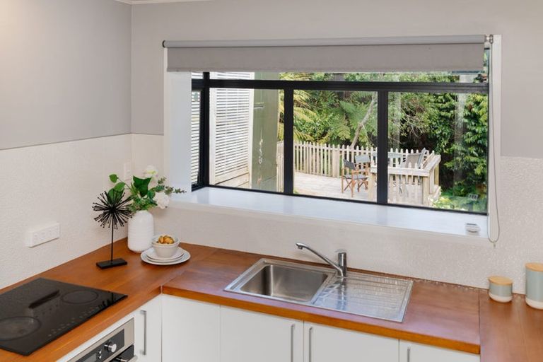 Photo of property in 45 Cron Avenue, Te Atatu South, Auckland, 0610