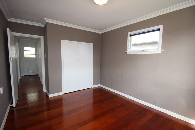 Photo of property in 3 Pukatea Street, Inglewood, 4330