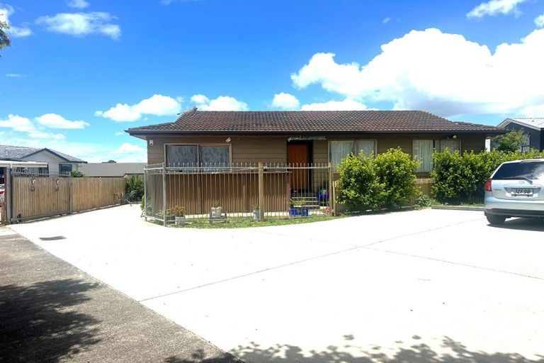 Photo of property in 55 Catkin Crescent, Papatoetoe, Auckland, 2025