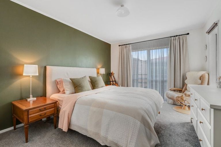 Photo of property in 71b Red Beach Road, Red Beach, 0932