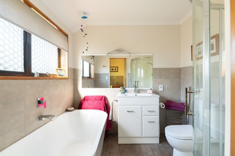 Photo of property in 15 Norrie Street, Te Puke, 3119