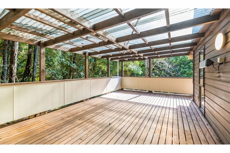 Photo of property in 271 Huia Road, Titirangi, Auckland, 0604