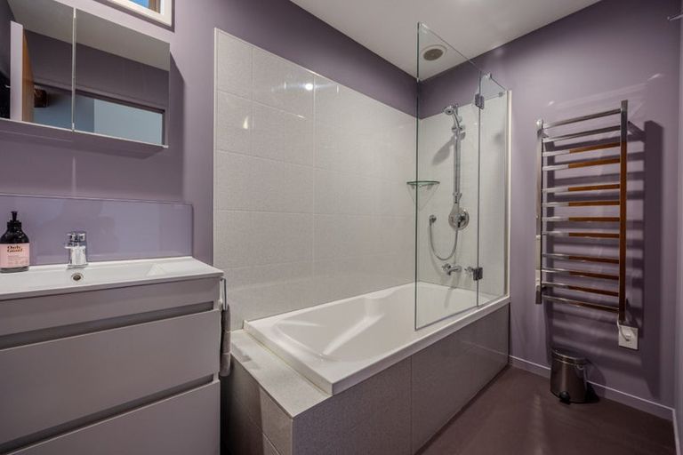 Photo of property in 8 Kennedy Crescent, Wanaka, 9305