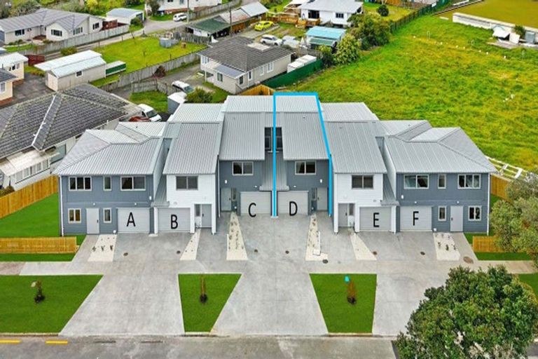 Photo of property in 11d Reid Road, New Lynn, Auckland, 0600