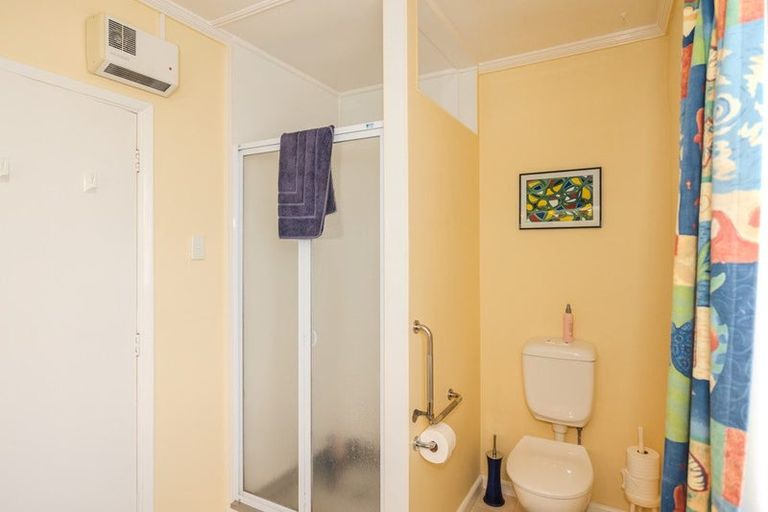 Photo of property in 10 Solway Street, Holmes Hill, Oamaru, 9401