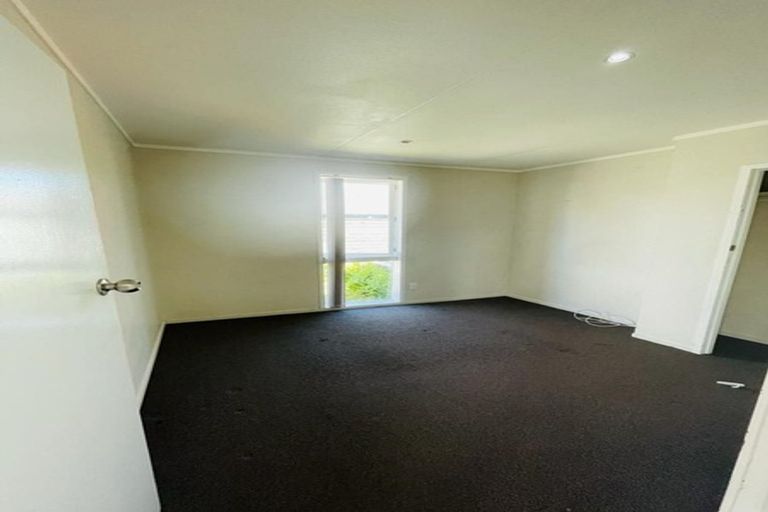 Photo of property in 625 Massey Road, Mangere, Auckland, 2022