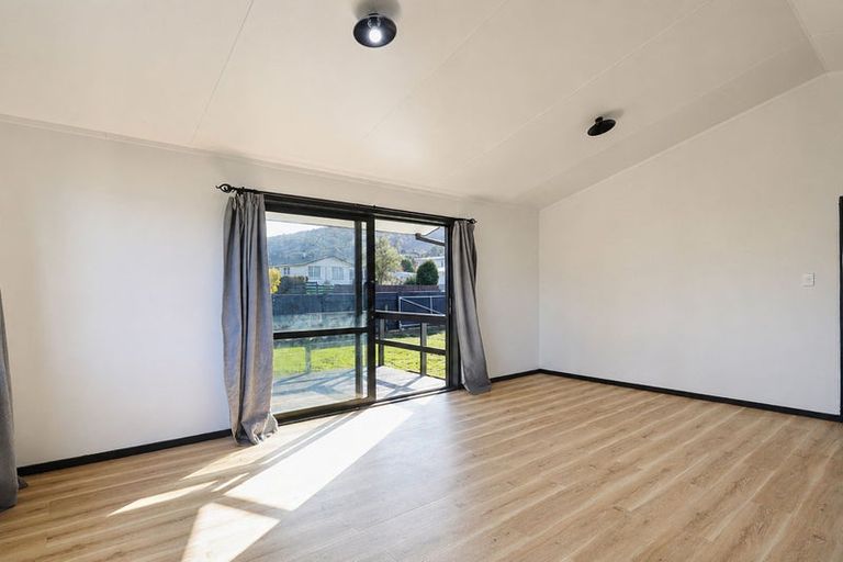 Photo of property in 32 Gem Street, Pukehangi, Rotorua, 3015