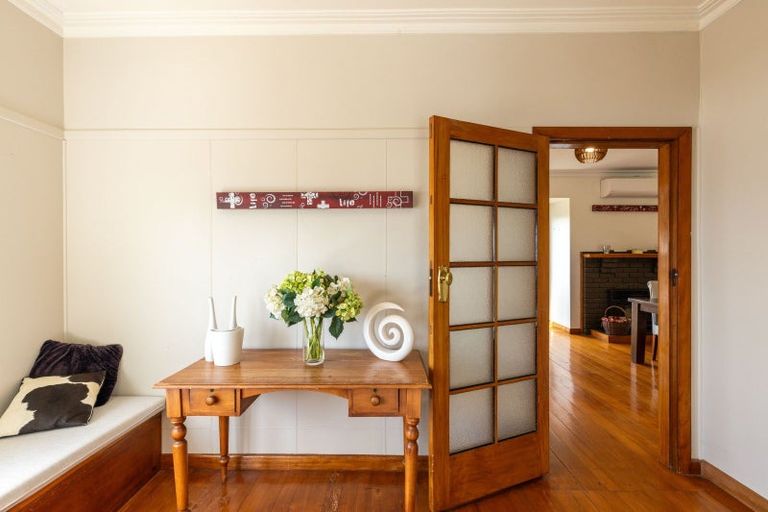 Photo of property in 407 Carrington Street, Upper Vogeltown, New Plymouth, 4310