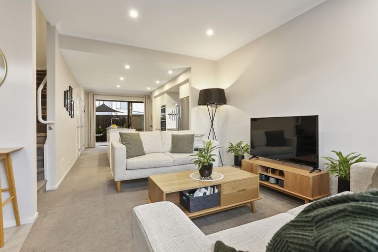 Photo of property in 7 Sacred Kingfisher Road, Hobsonville, Auckland, 0616