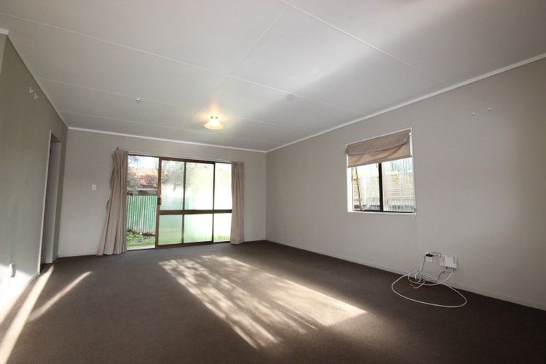 Photo of property in 16 Keeling Street, West End, Palmerston North, 4412