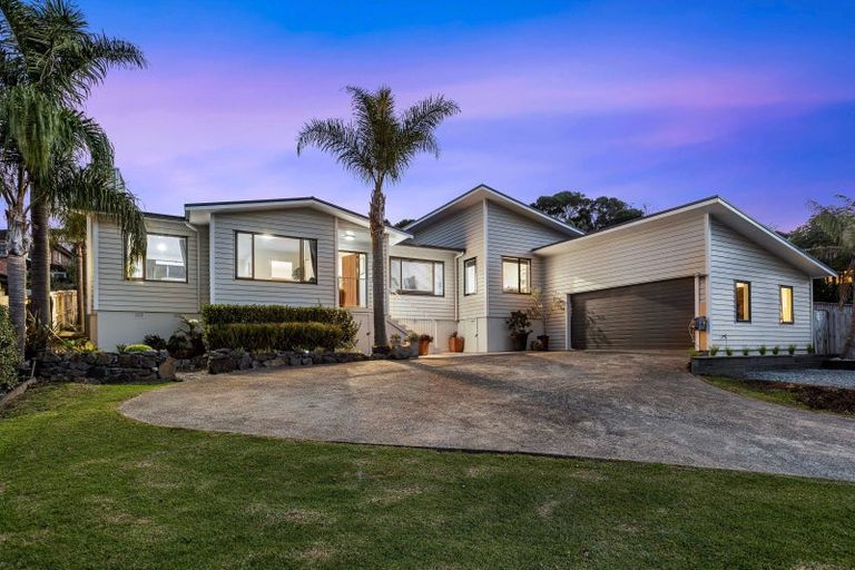 Photo of property in 57 Waldorf Crescent, Orewa, 0931