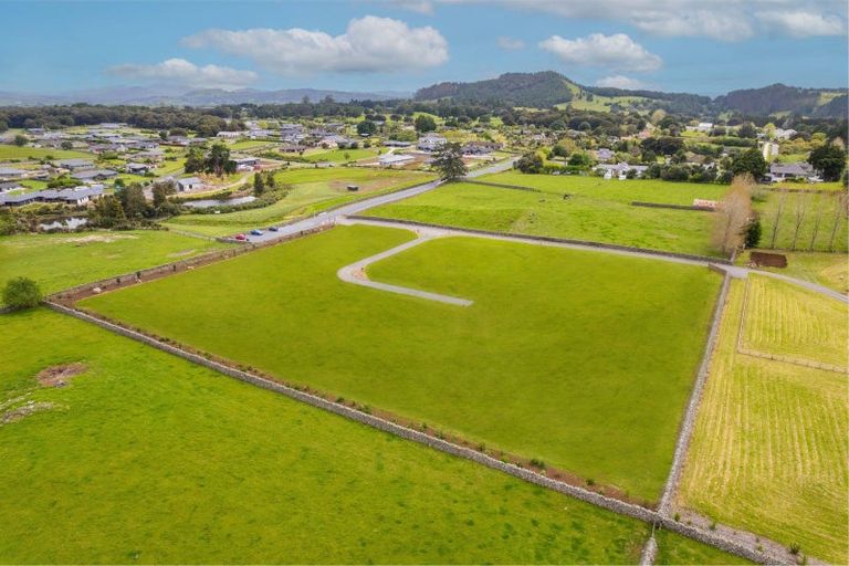 Photo of property in 6 Stonedale Way, Te Kamo, 0185