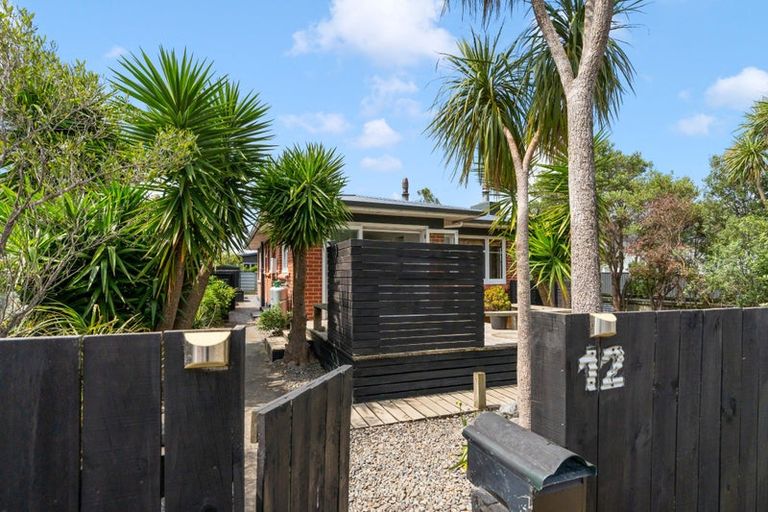 Photo of property in 12 Cambridge Road, Martinborough, 5711