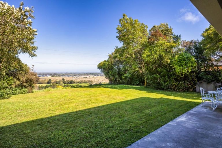 Photo of property in 26 Highcrest Heights, Westmorland, Christchurch, 8025