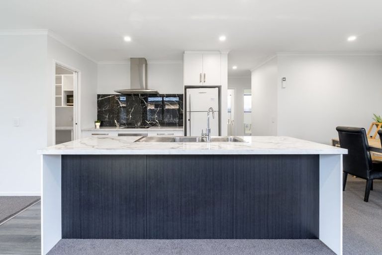 Photo of property in 28 Hartford Crescent, Rolleston, 7615