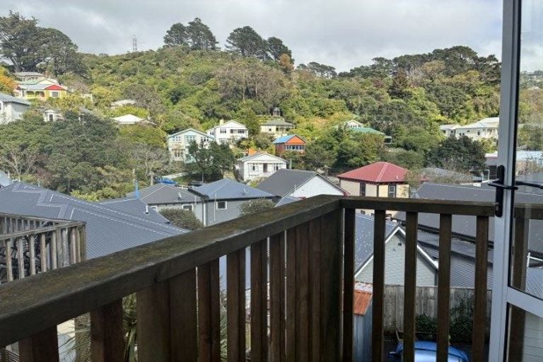 Photo of property in 146h Aro Street, Aro Valley, Wellington, 6021